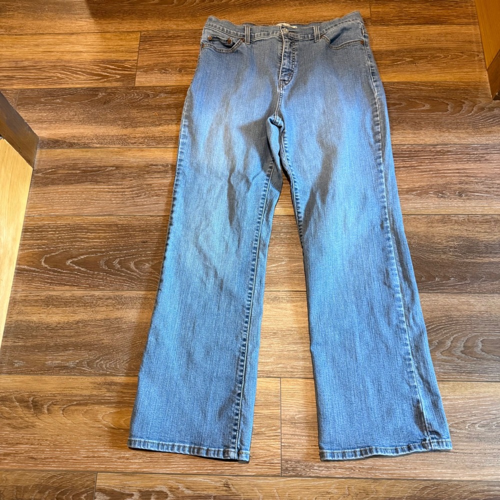 Levis 512 Perfectly Slimming Bootcut Jeans Medium Wash Blue Denim Womens 16M